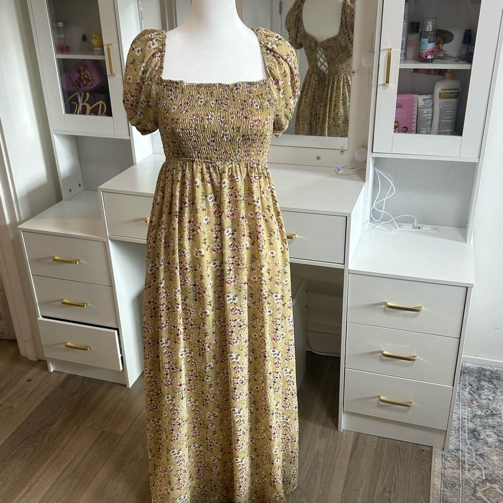 Charming Floral Maxi Dress in Yellow